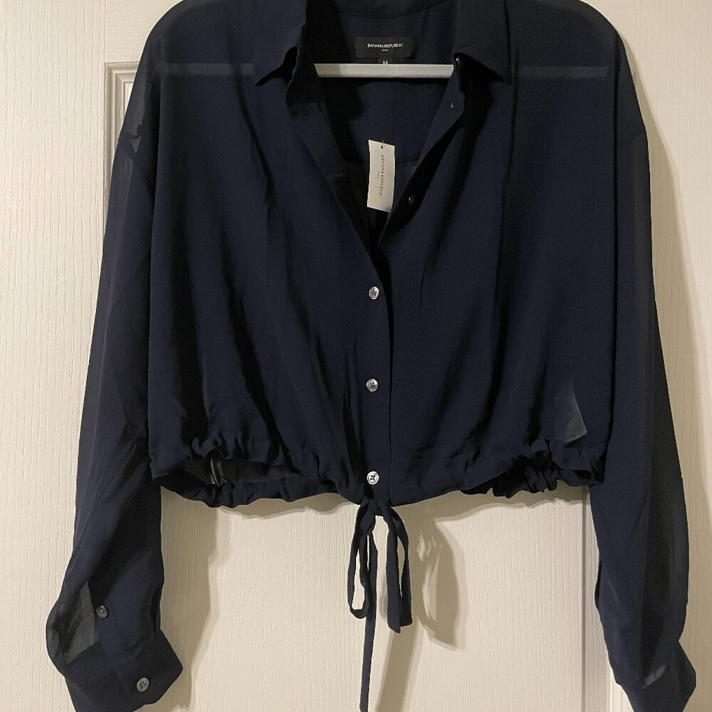 NWT Banana Republic Navy Sheer Georgette Cropped Tie-Front Shirt - Size Medium - Picture 2 of 7